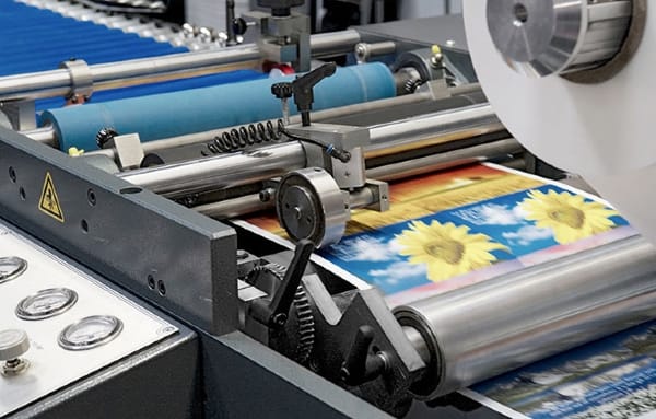 ​  In offset và in kỹ thuật số khá phổ biến trong ngành công nghiệp in ấn hiện nay