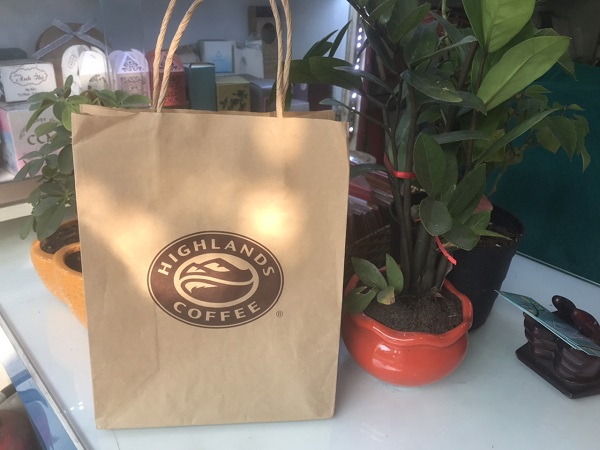 Hình 2. Mẫu túi giấy được in tại Xưởng In Hạnh Phúc